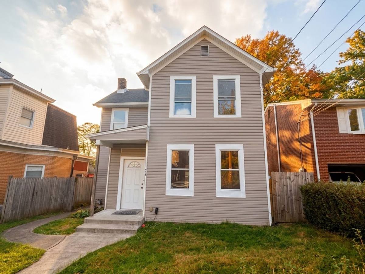 House for rent at 436 Morrow Ave, Carnegie, PA 15106