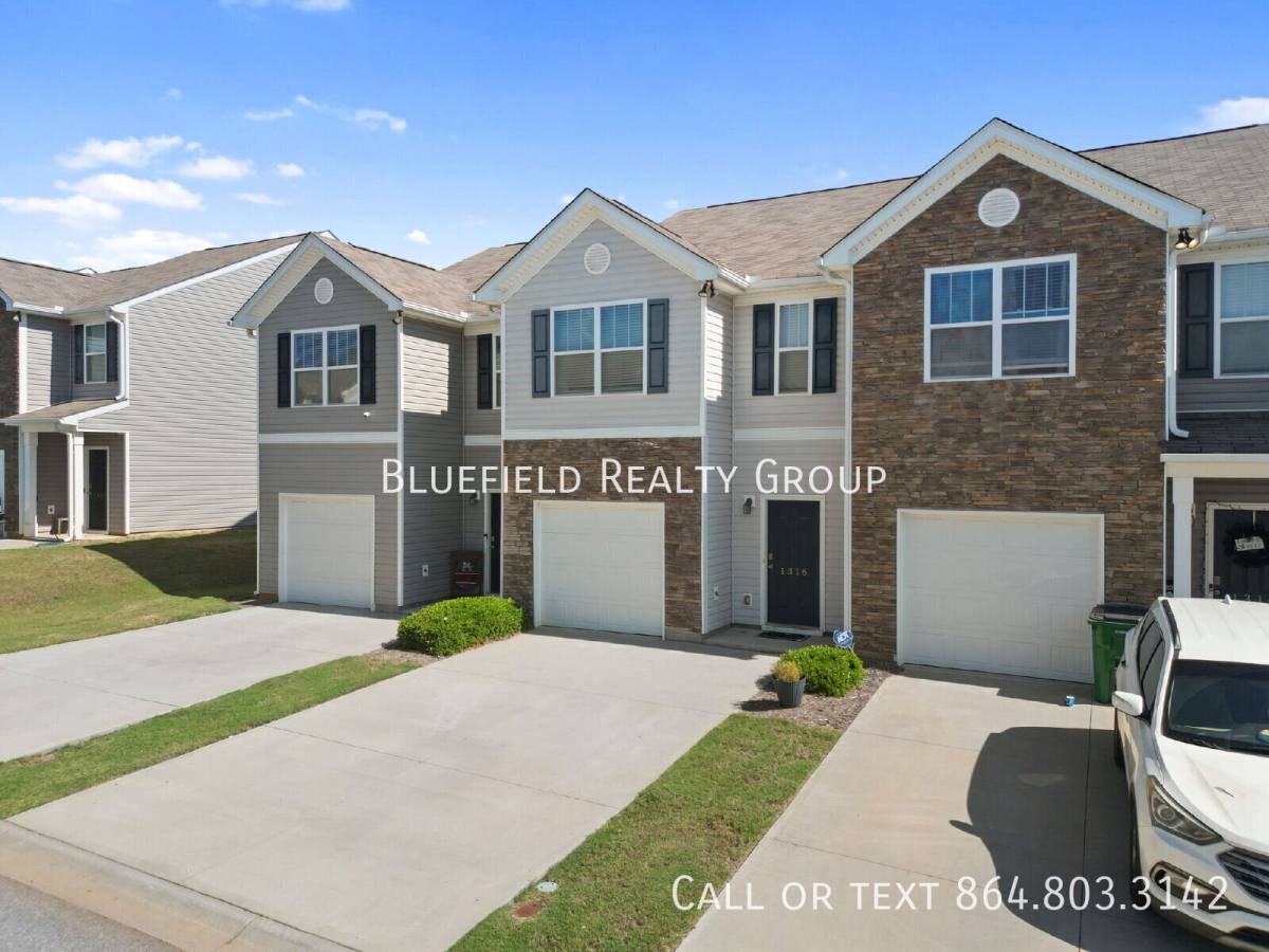 Townhouse for rent at 1316 Wunder Way, Boiling Springs, SC 29316