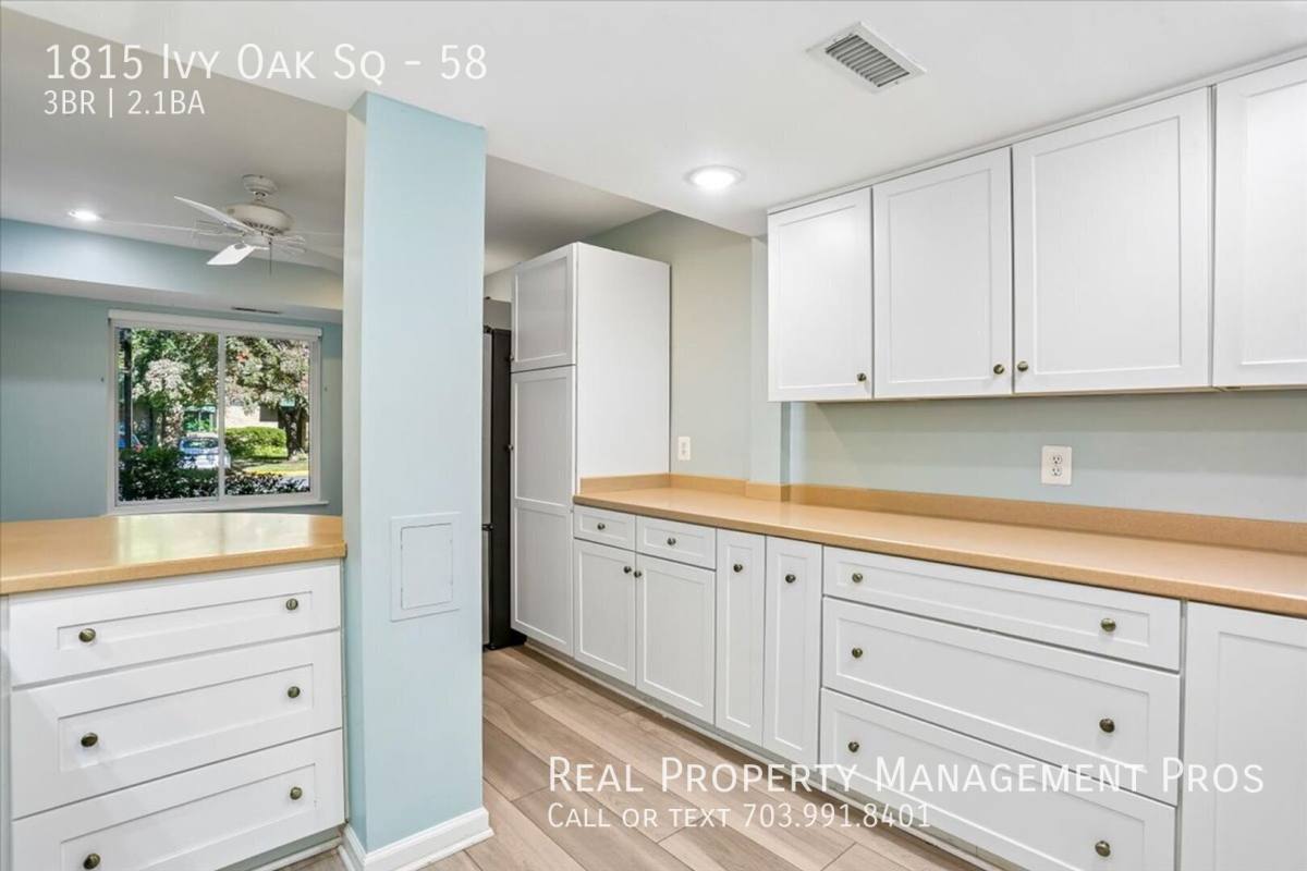 Townhouse for rent at 1815 Ivy Oak Square #58, Reston, VA 20190