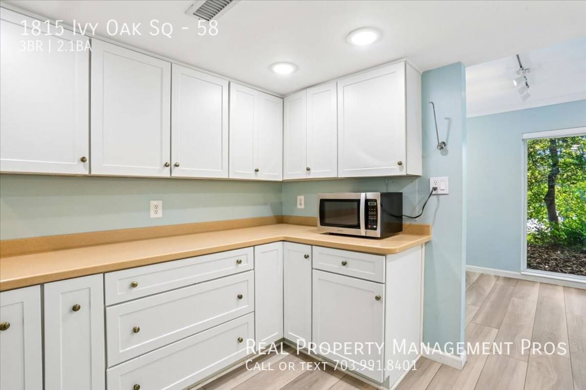 Townhouse for rent at 1815 Ivy Oak Square #58, Reston, VA 20190