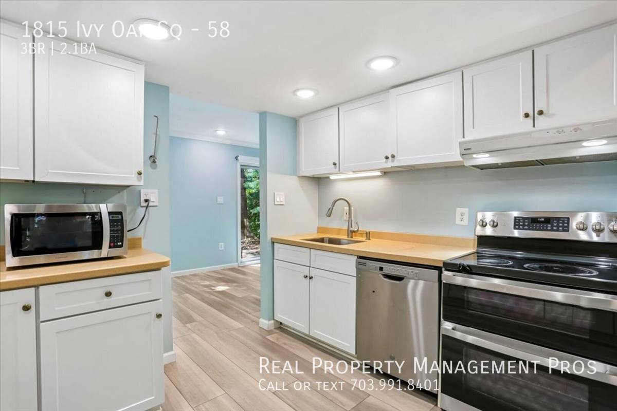 Townhouse for rent at 1815 Ivy Oak Square #58, Reston, VA 20190