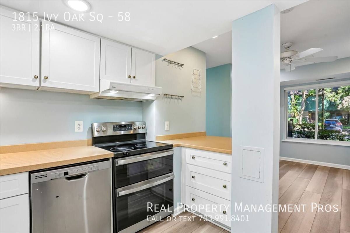 Townhouse for rent at 1815 Ivy Oak Square #58, Reston, VA 20190