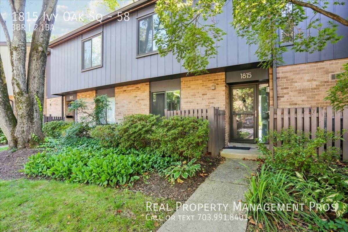 Townhouse for rent at 1815 Ivy Oak Square #58, Reston, VA 20190