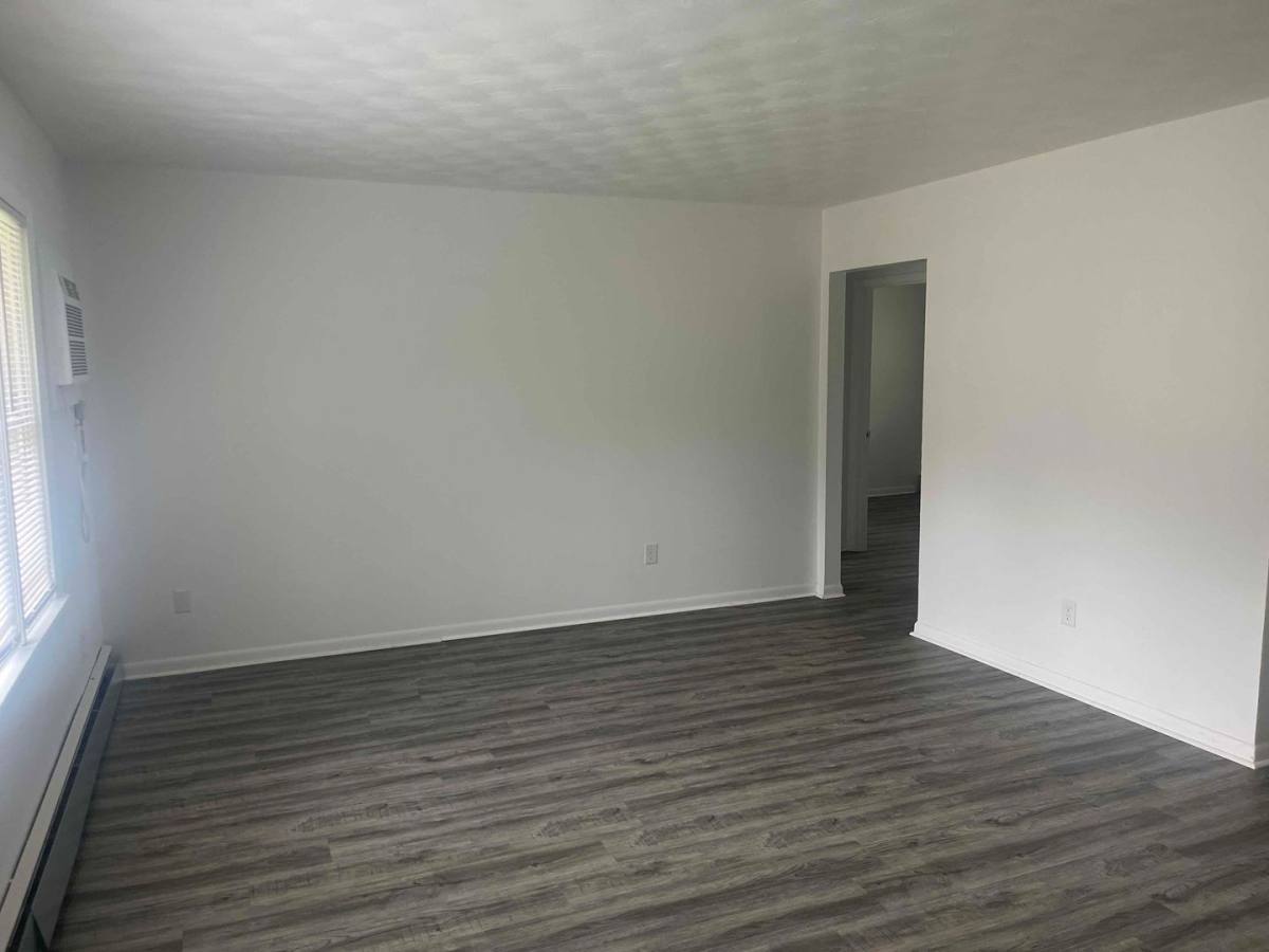 Apartment for rent at 100 Navaho Court, Radcliff, KY 40160