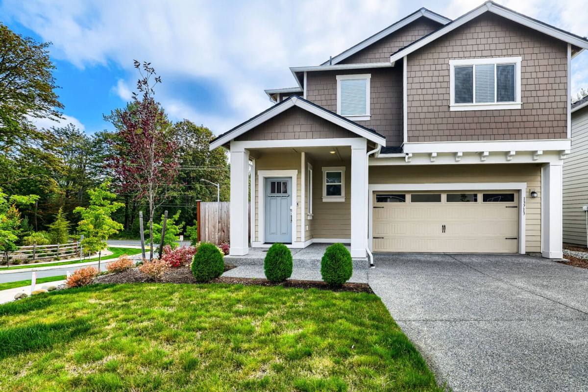 House for rent at 13713 201st Ave SE, Monroe, WA 98272
