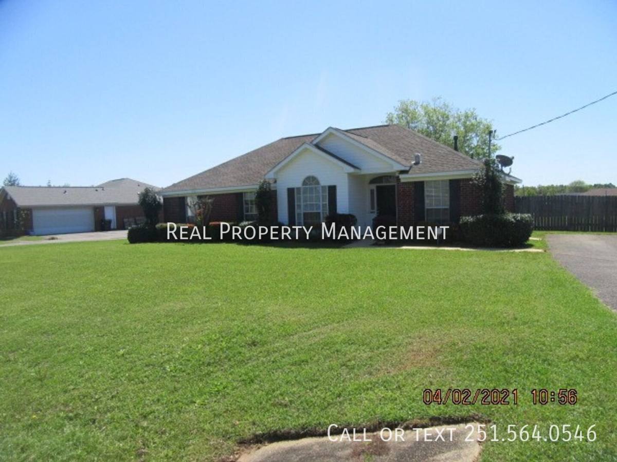 House for rent at 4711 Copeland Island Dr W, Mobile, AL 36695
