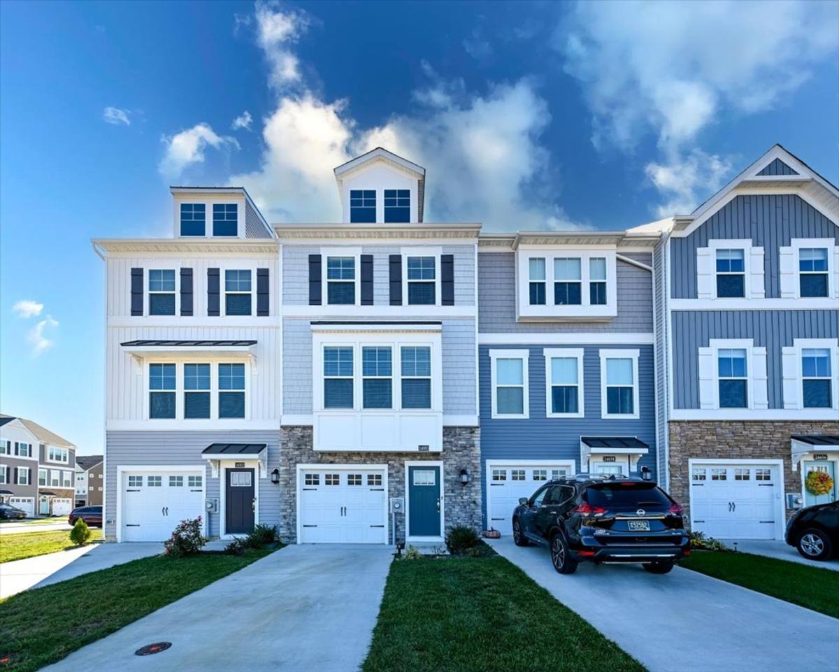 Townhouse for rent at 24660 Dogwood Lane, Millsboro, DE 19966