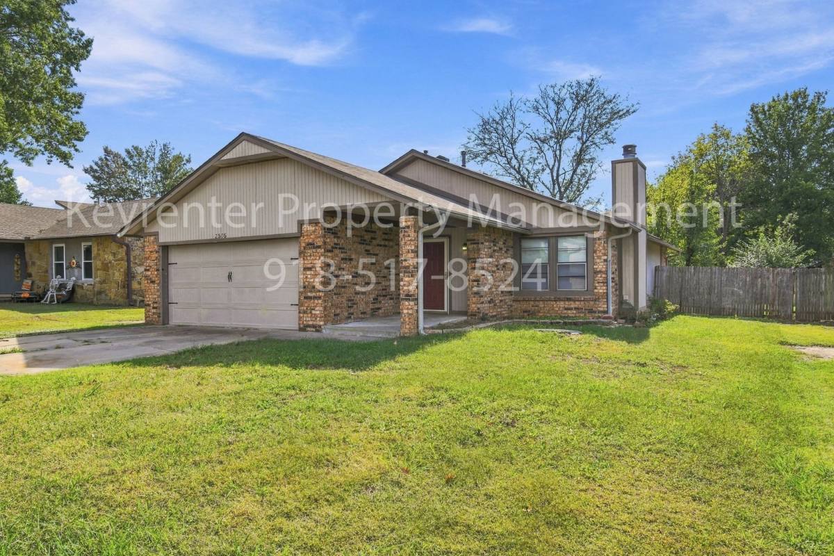House for rent at 2505 E Princeton St, Broken Arrow, OK 74014