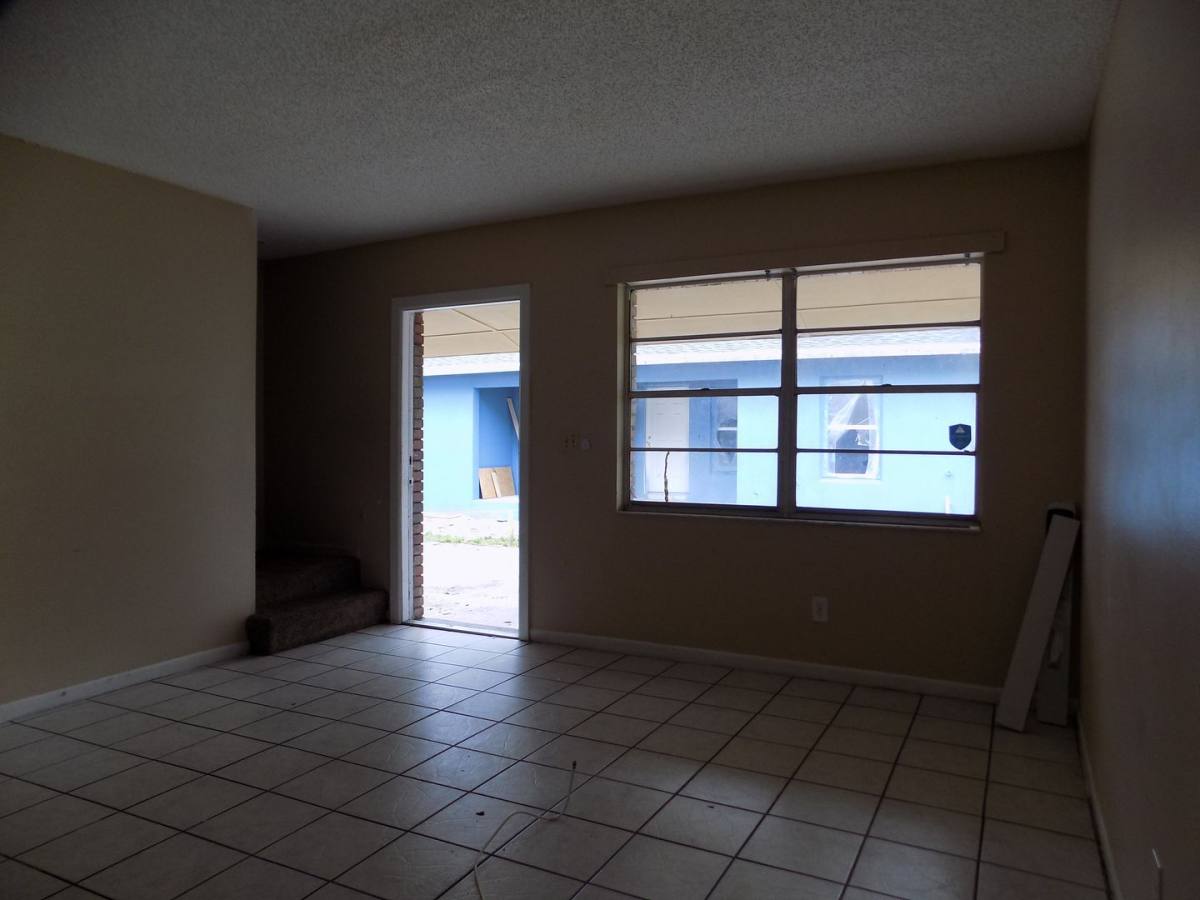 Townhouse for rent at 3409 Ave R NW, Winter Haven, FL 33881