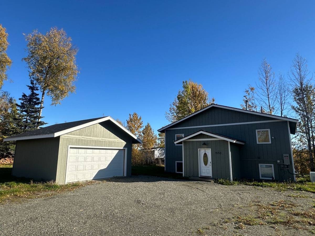 House for rent at 1550 E Raven Dr, Wasilla, AK 99654