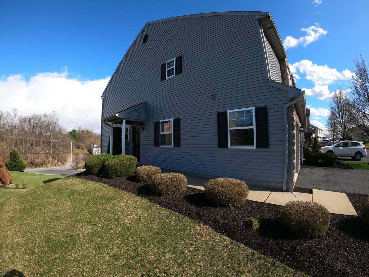 Townhouse for rent at 209 Wooley Hollow Court, Mechanicsburg, PA 17055