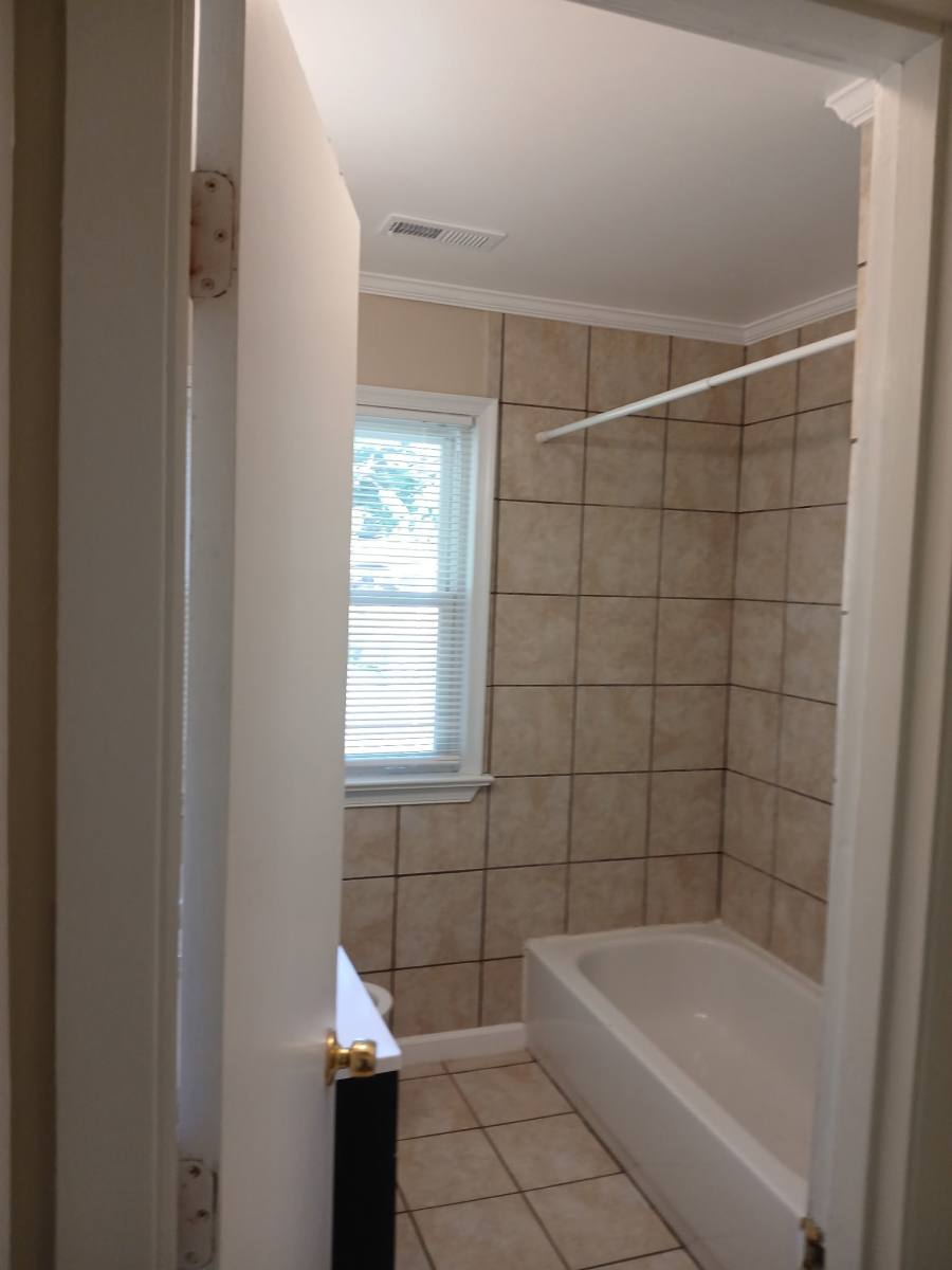 House for rent at 433 Rogers Ave, Hampton, VA 23664
