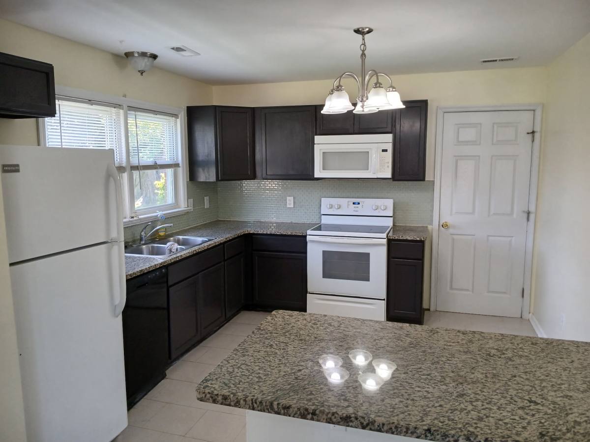 House for rent at 433 Rogers Ave, Hampton, VA 23664