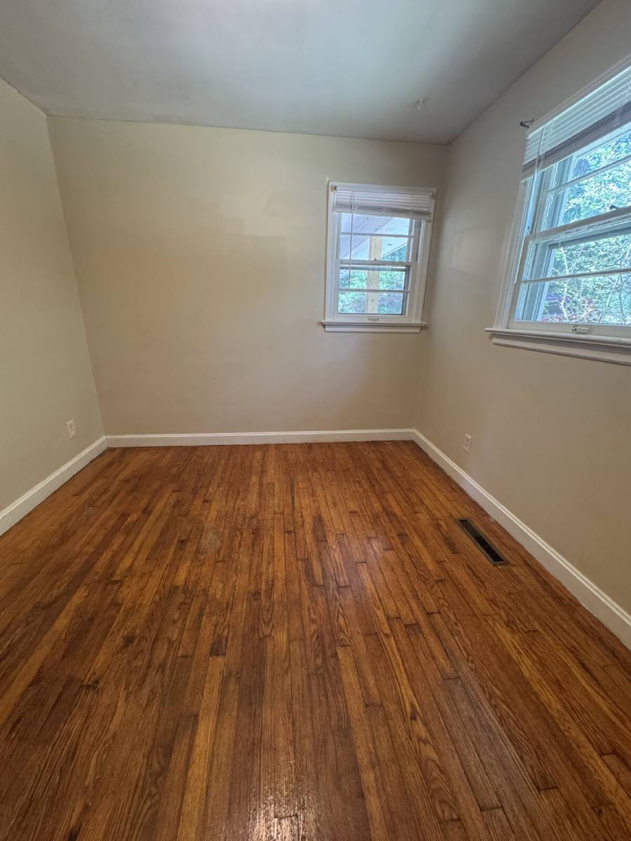 House for rent at 707 Rhodes Park Dr, Hendersonville, NC 28791
