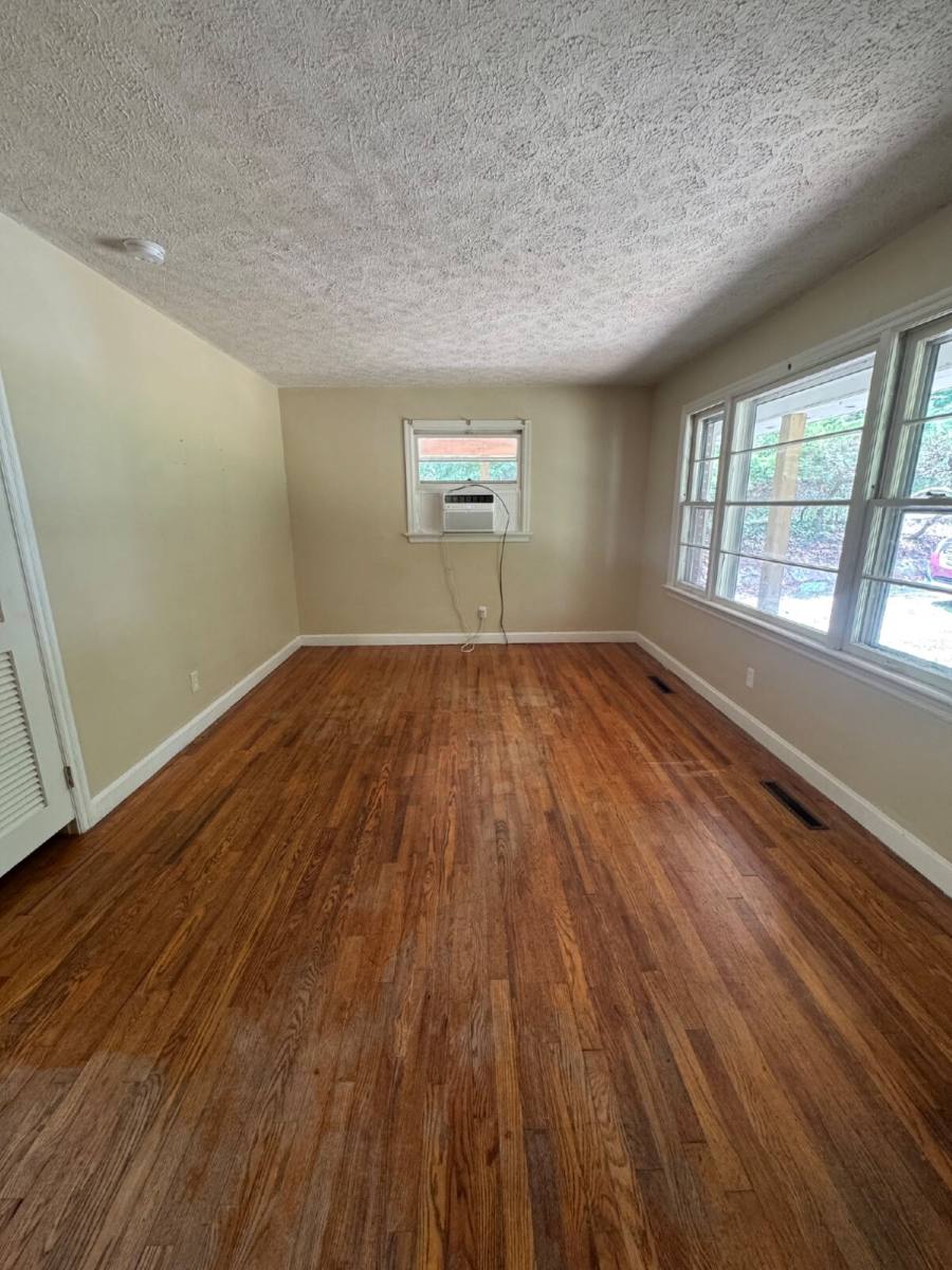House for rent at 707 Rhodes Park Dr, Hendersonville, NC 28791