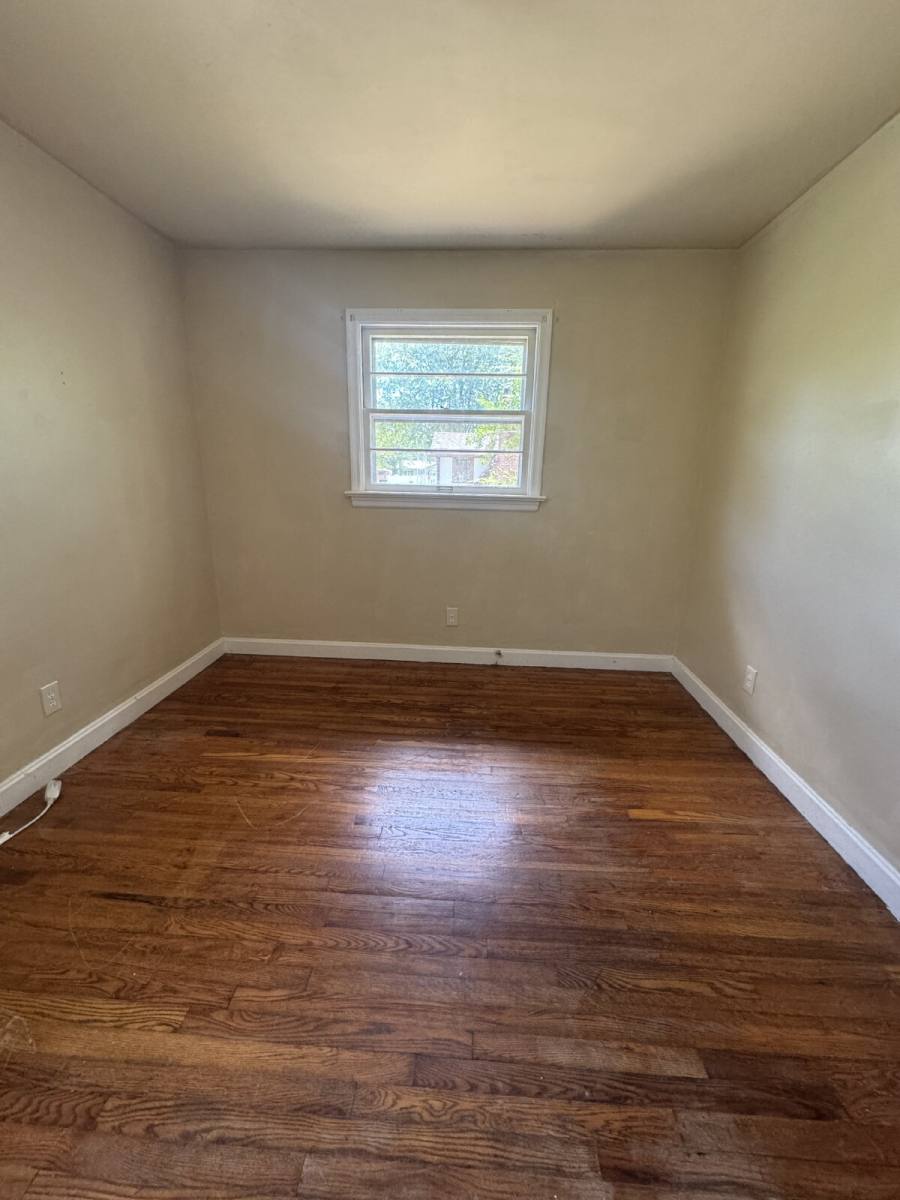 House for rent at 707 Rhodes Park Dr, Hendersonville, NC 28791