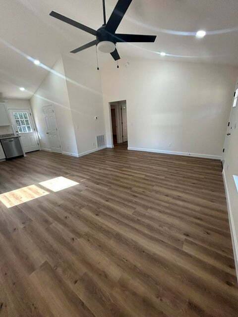 House for rent at 552 Kings Lake Blvd, Defuniak Springs, FL 32433