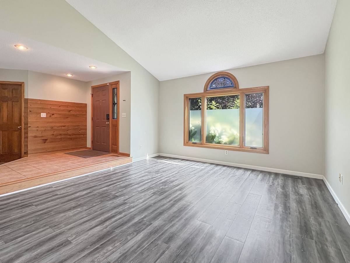 House for rent at 15612 Canyon Ridge, Eden Prairie, MN 55347
