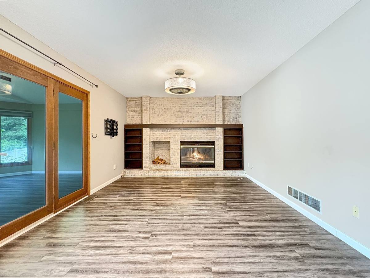 House for rent at 15612 Canyon Ridge, Eden Prairie, MN 55347
