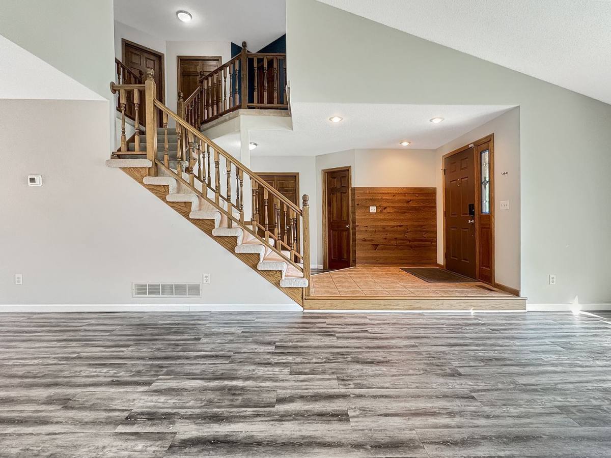 House for rent at 15612 Canyon Ridge, Eden Prairie, MN 55347