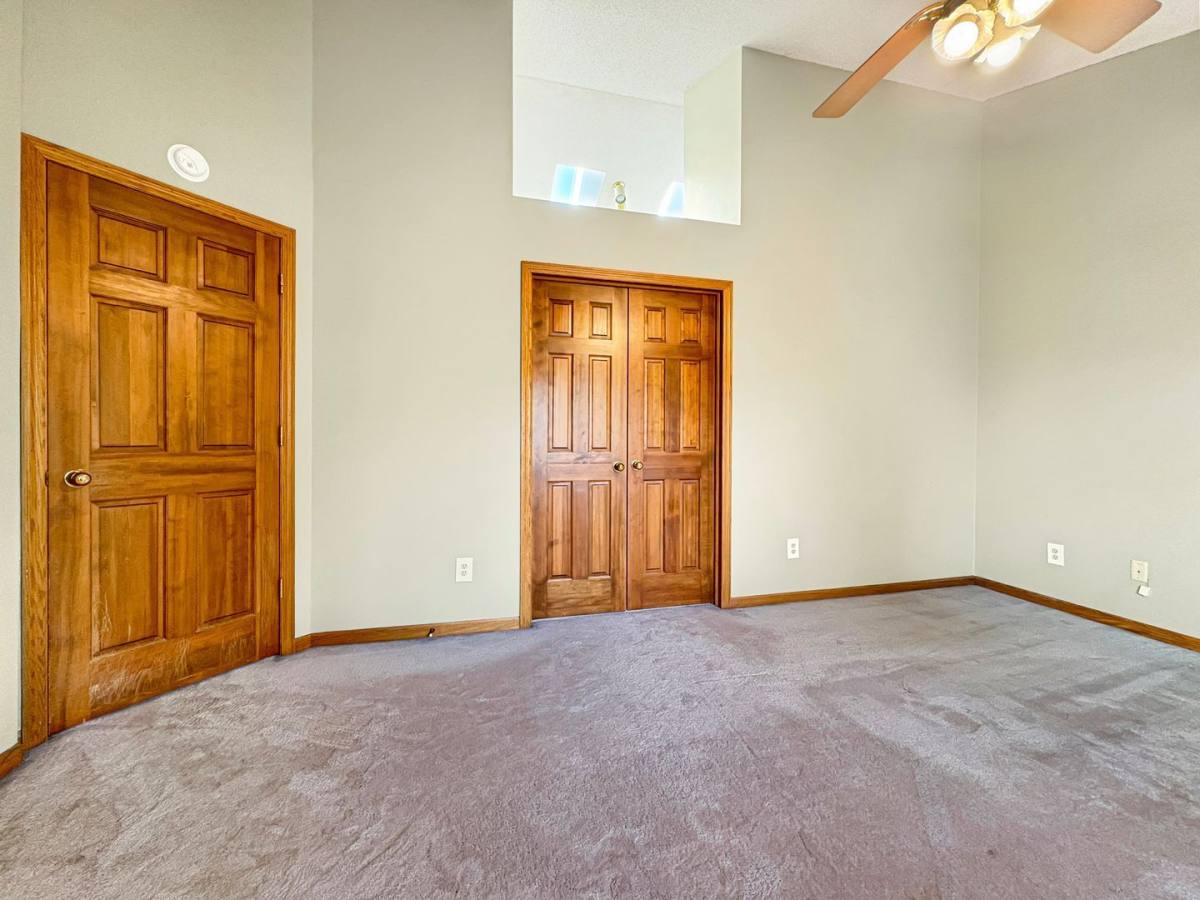 House for rent at 15612 Canyon Ridge, Eden Prairie, MN 55347
