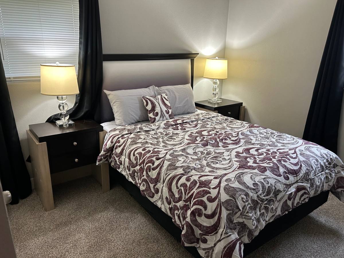 Apartment for rent at 4026 N Illinois Ave #2, Peoria Heights, IL 61616