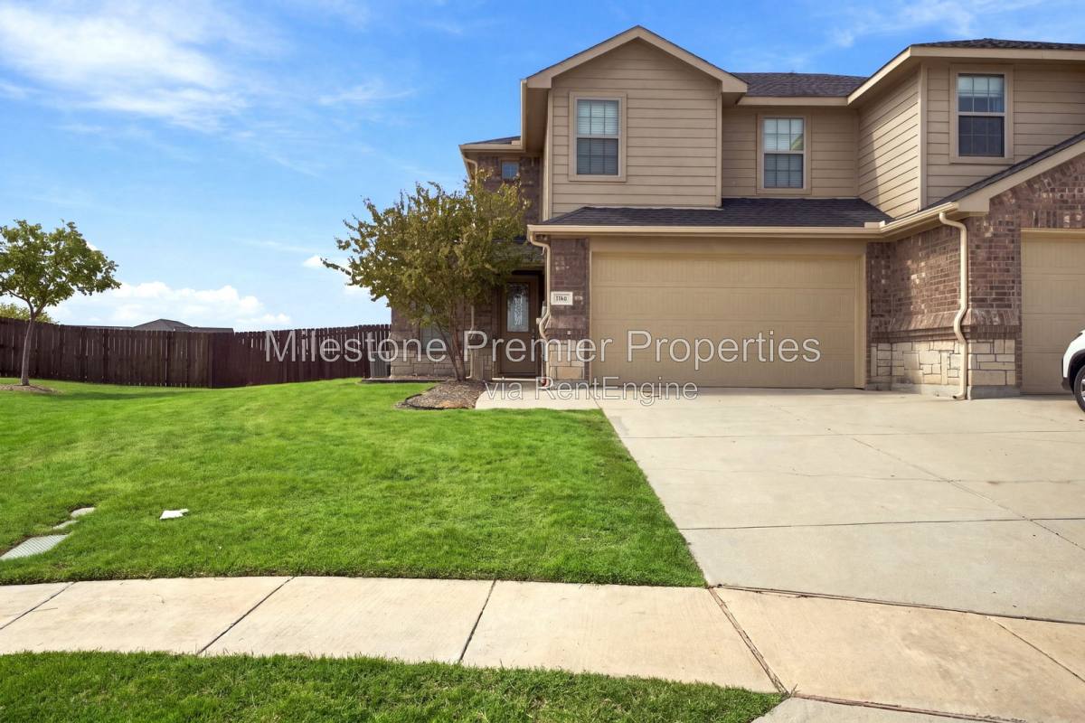 Townhouse for rent at 3904 Ashton Dr, Sanger, TX 76266