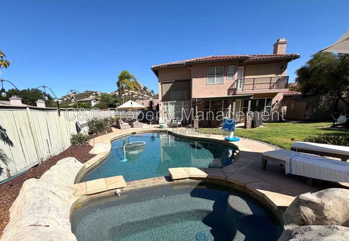 House for rent at 16959 Obsidian Dr, Ramona, CA 92065