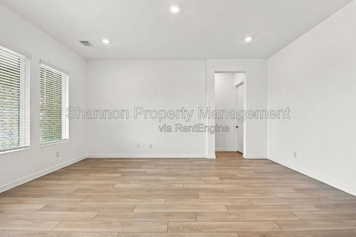 House for rent at 4216 Centennial Ridge Dr, Richmond, TX 77469