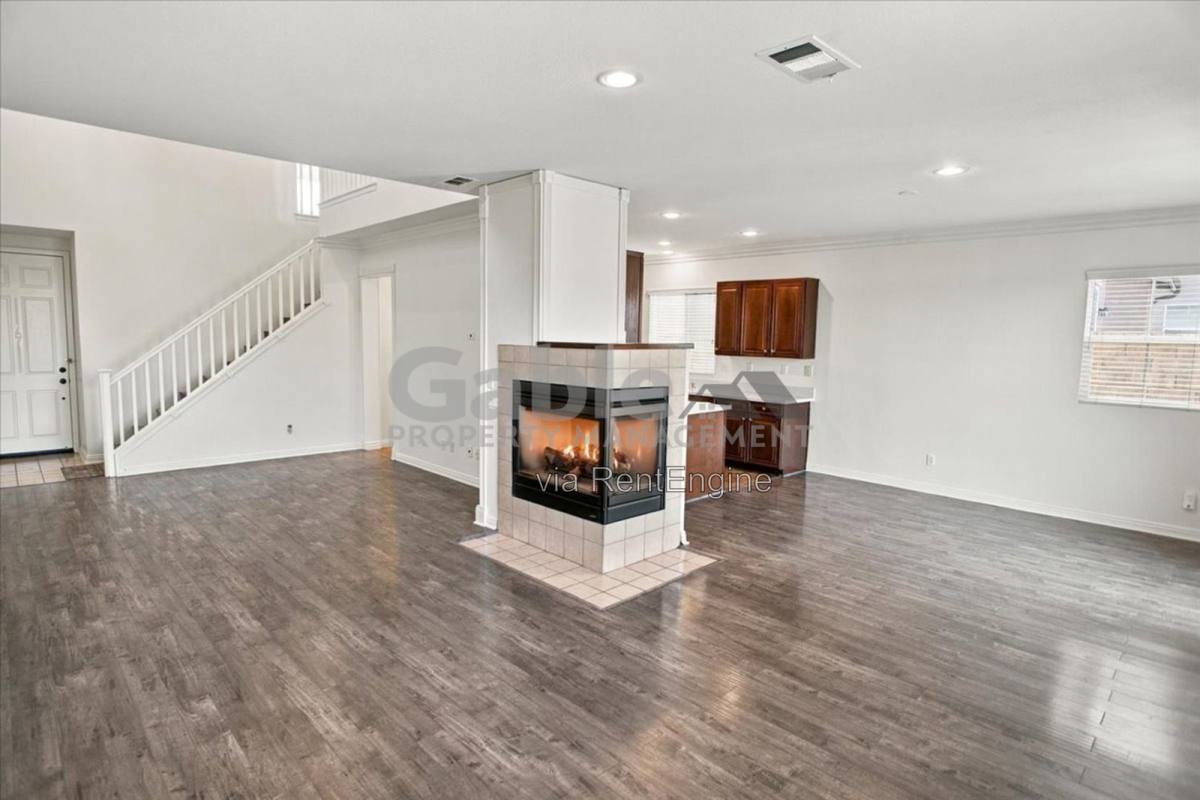 House for rent at 29386 Dakota Dr, Valencia, CA 91354