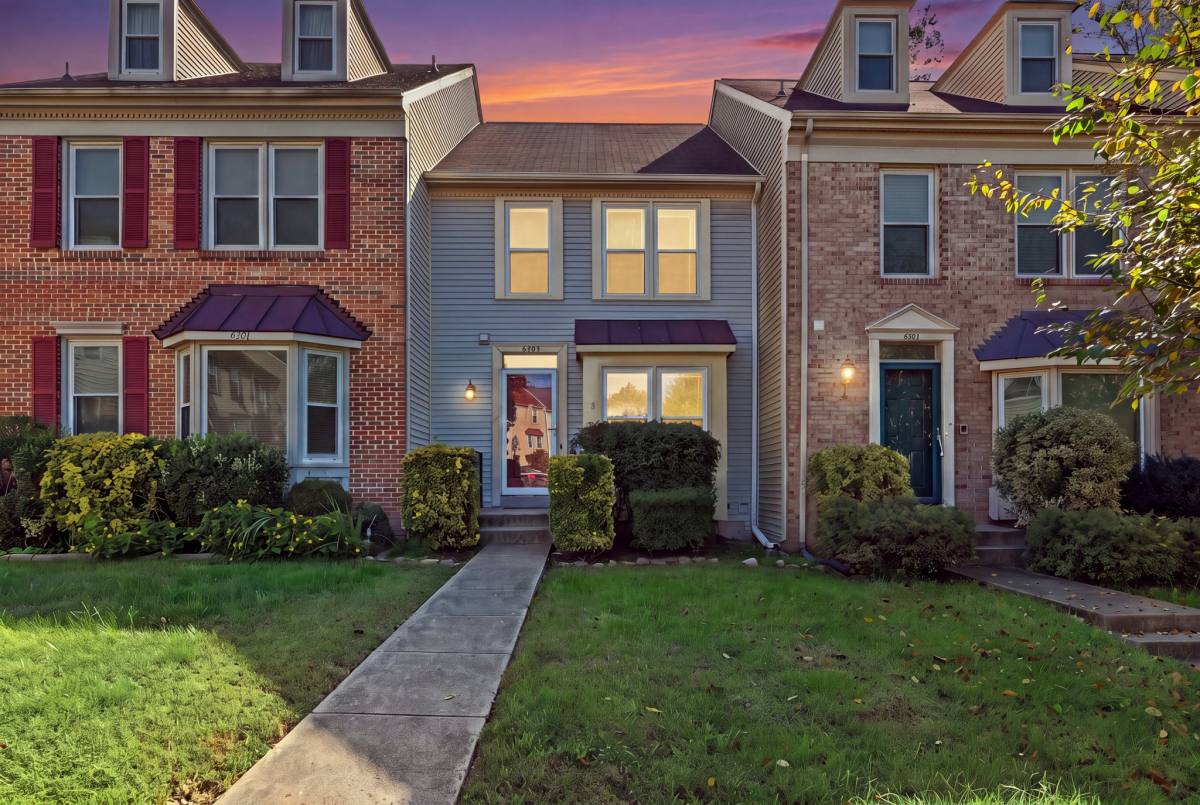 Townhouse for rent at 6303 Mary Todd Court, Centreville, VA 20121