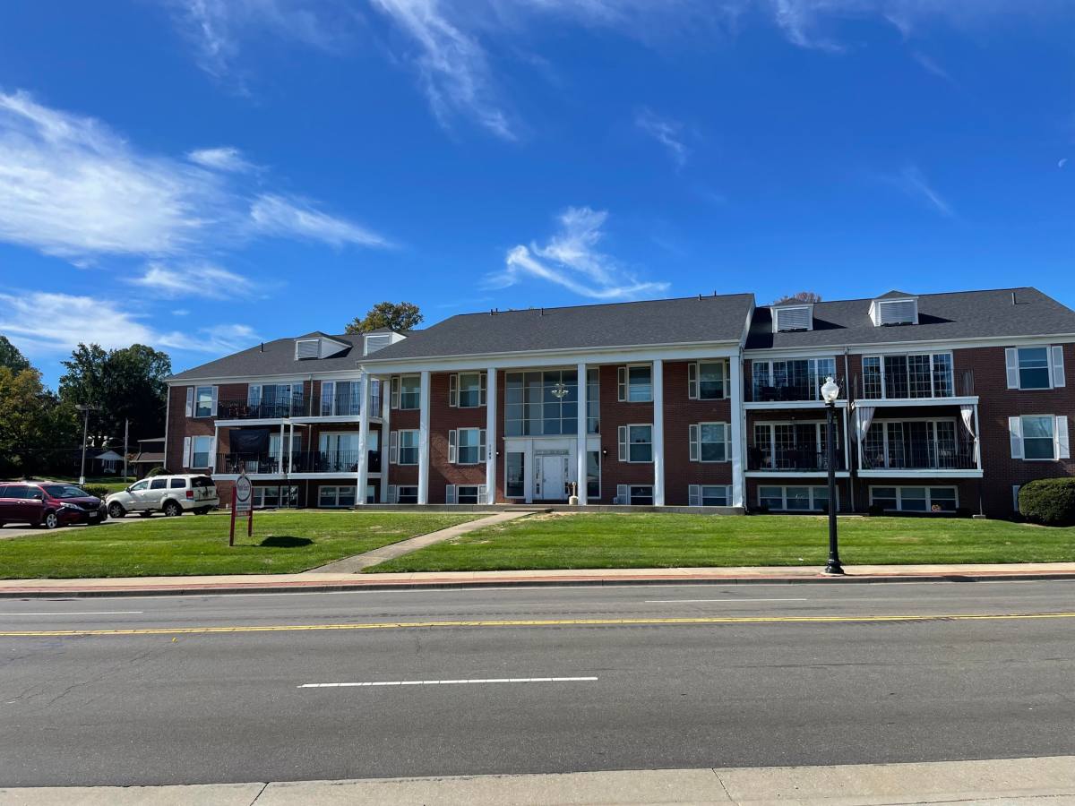 Apartment for rent at 1145 S Main St #103, North Canton, OH 44720