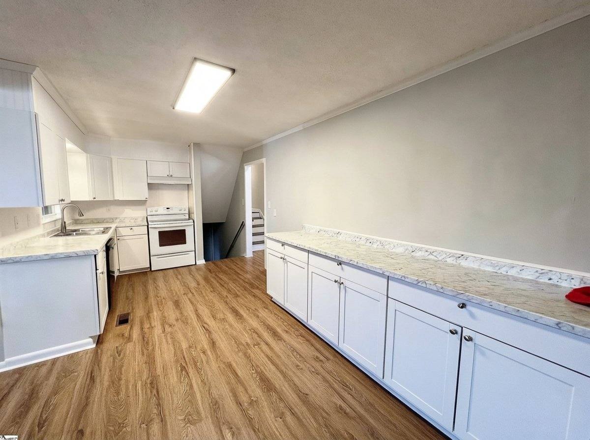 House for rent at 203 Collins Ave, Spartanburg, SC 29306