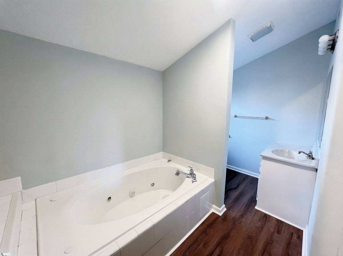 House for rent at 203 Collins Ave, Spartanburg, SC 29306