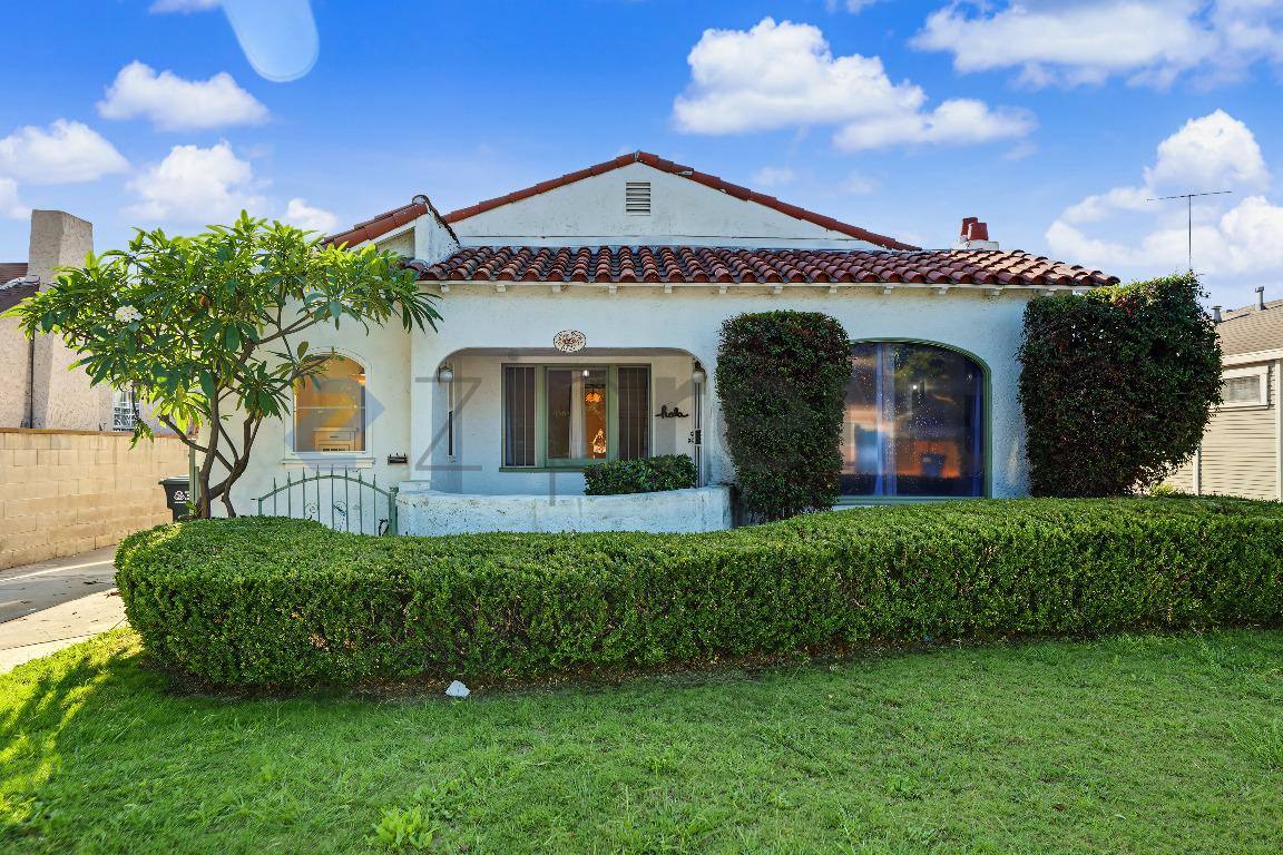 House for rent at 6727 Arbutus Ave, Huntington Park, CA 90255