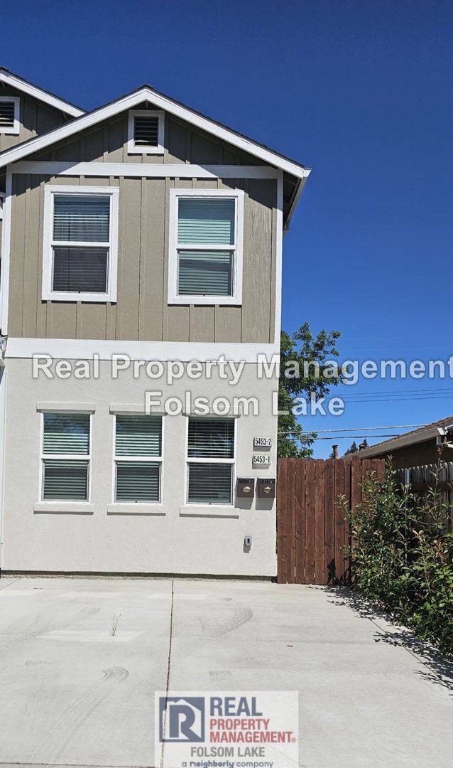 House for rent at 5453-2 Bradford Dr, Sacramento, CA 95820
