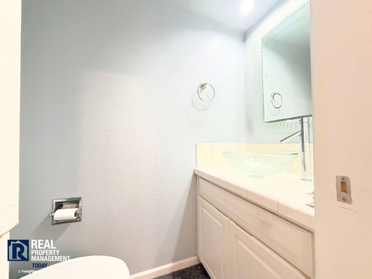 House for rent at 6302 81st St E, Puyallup, WA 98371