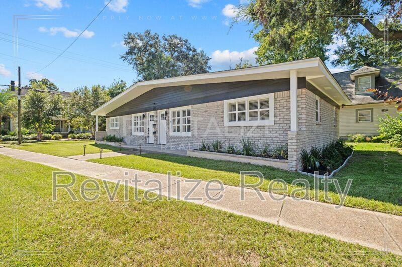 Apartment for rent at 310 Regina Ave A Union, Mobile, AL 36604