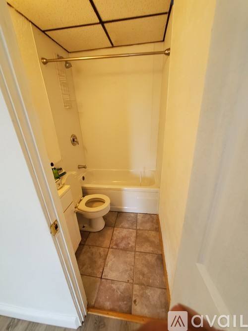 Apartment for rent at 1600 Falck Ave #6, Pittsburgh, PA 15212