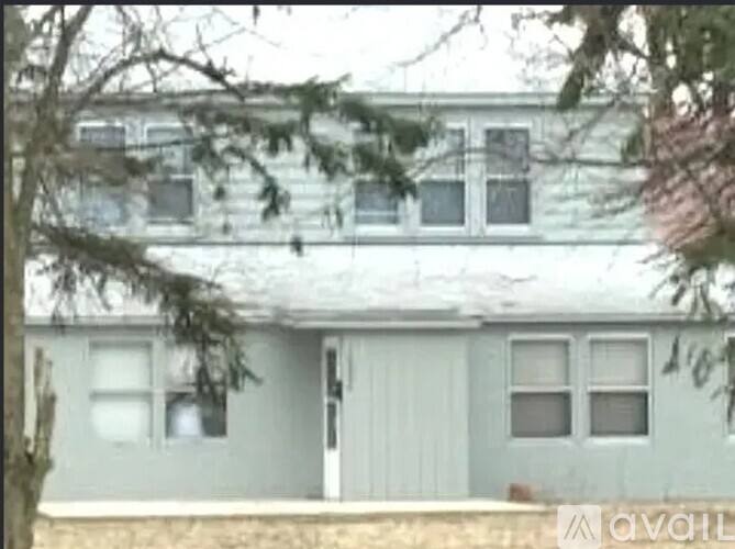 Apartment for rent at 16054 Cottage Grove Ave, South Holland, IL 60473