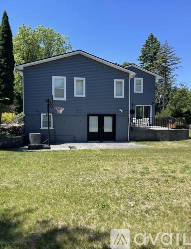 House for rent at 290 Shamrock Hill St, Novi, MI 48377