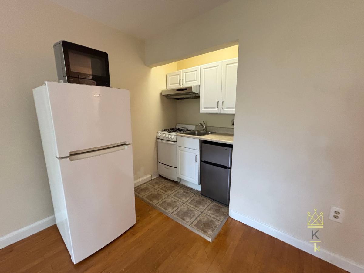 42 Dean Rd #5, Brookline, MA 02445 - Apartment for Rent - Image 5