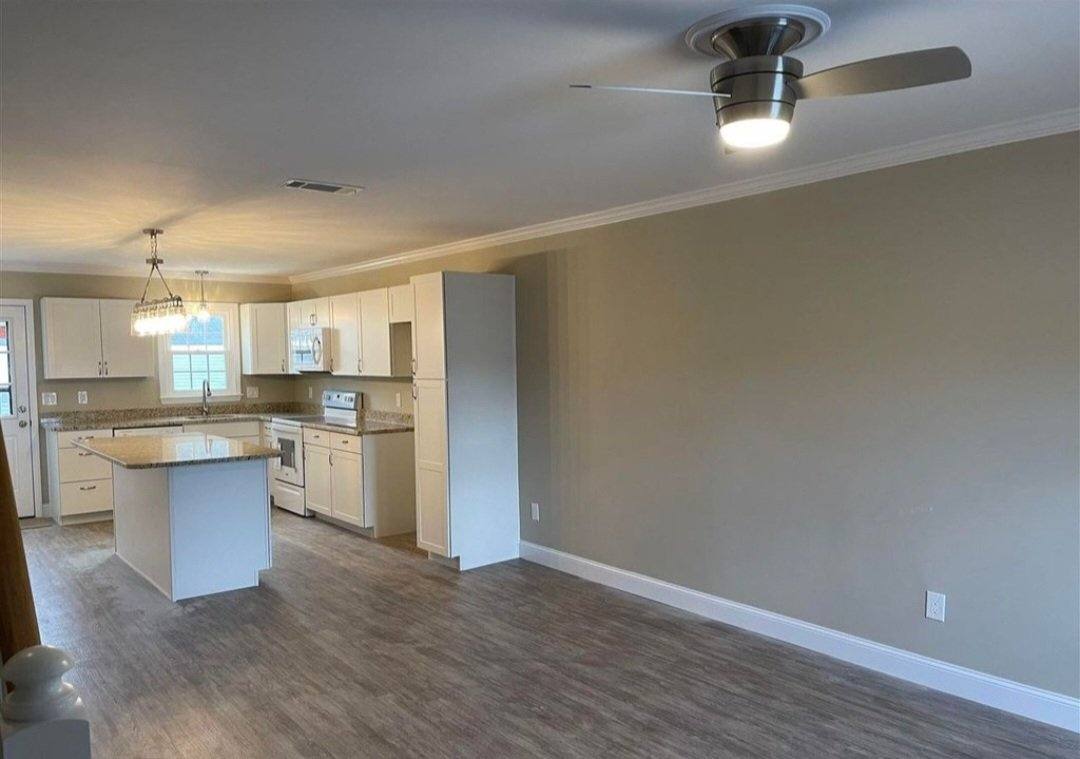 Townhouse for rent at 2220 Oakwood Lane, Florence, SC 29501