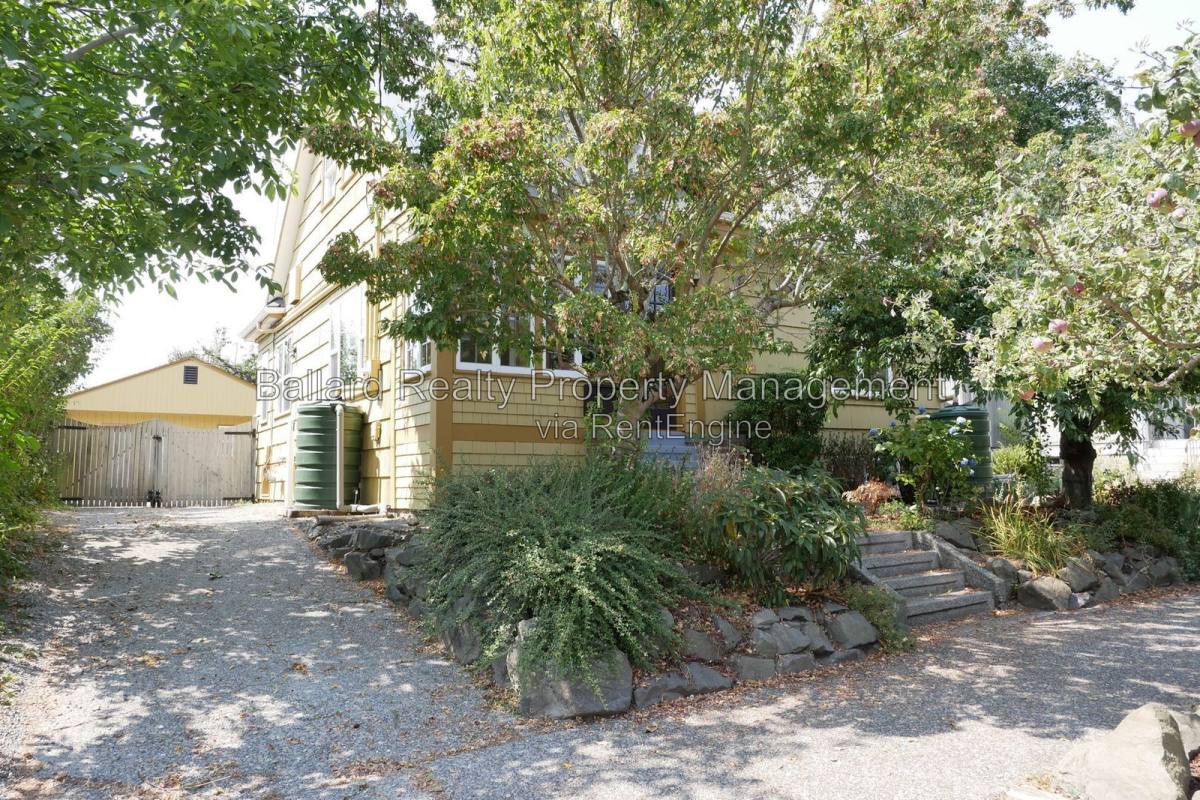 House for rent at 6737 27th Ave NW, Seattle, WA 98117