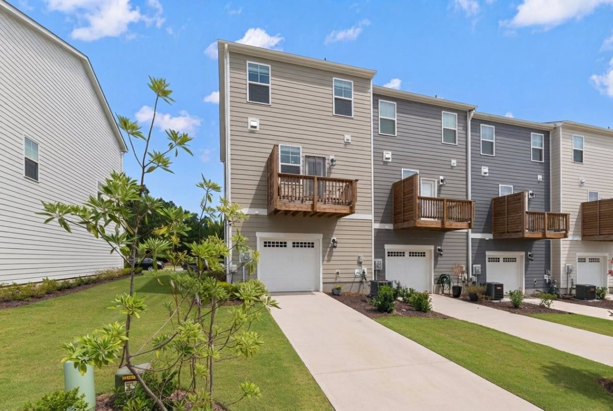 Townhouse for rent at 455 Deercroft Dr, Apex, NC 27539