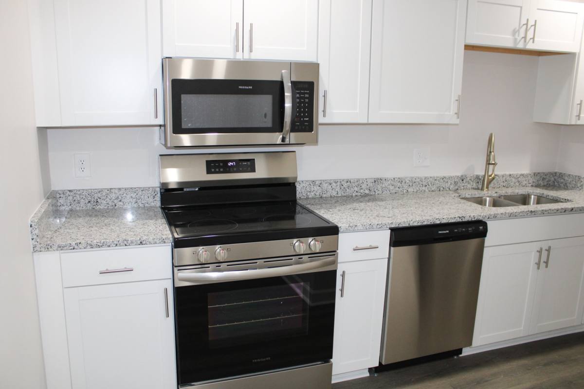 Townhouse for rent at 4552 Greeenwood Dr, Portsmouth, VA 23701