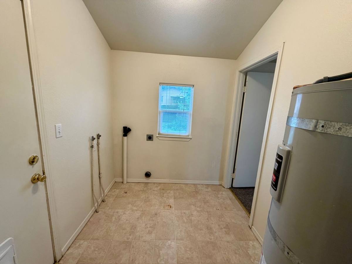 Apartment for rent at 13679 & 13681 Hill Blvd, Shasta Lake, CA 96019