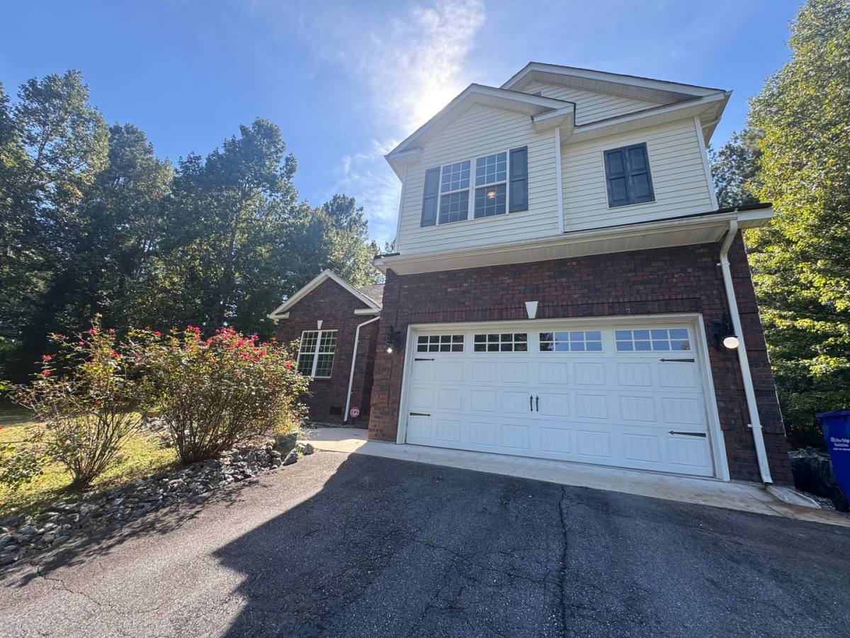House for rent at 6161 Venice Court, Hickory, NC 28601
