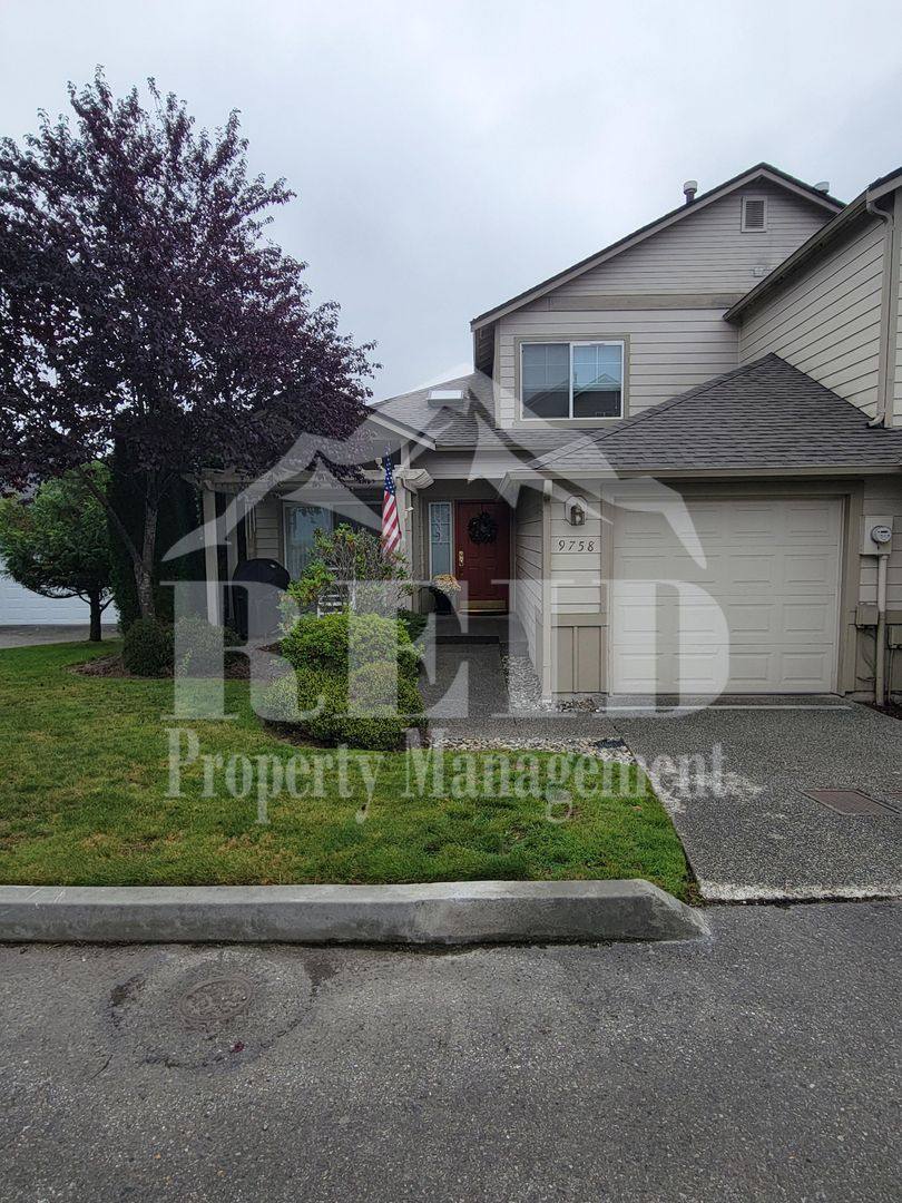 Townhouse for rent at 9758 Ebbtide Lane, Silverdale, WA 98383