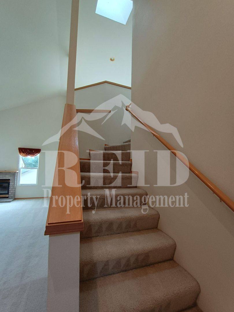 Townhouse for rent at 9758 Ebbtide Lane, Silverdale, WA 98383